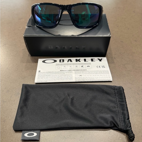 NEW Oakley Canteen Polarized Sunglasses- Black Ink/Jade Iridium